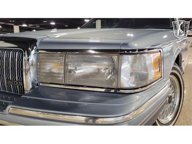 1993 Lincoln Town Car (CC-2102348) for sale in Dearborn, Michigan