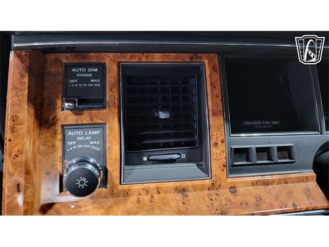 1993 Lincoln Town Car (CC-2102348) for sale in Dearborn, Michigan