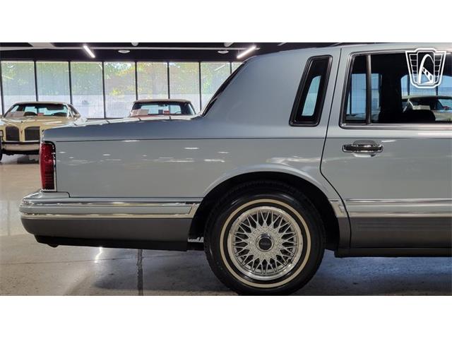 1993 Lincoln Town Car (CC-2102348) for sale in Dearborn, Michigan