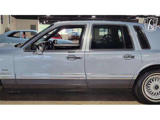 1993 Lincoln Town Car (CC-2102348) for sale in Dearborn, Michigan