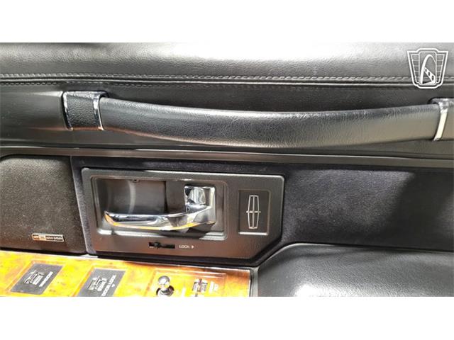 1993 Lincoln Town Car (CC-2102348) for sale in Dearborn, Michigan