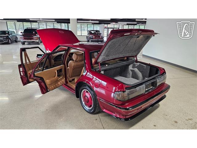 1989 Pontiac Bonneville (CC-2102364) for sale in Dearborn, Michigan