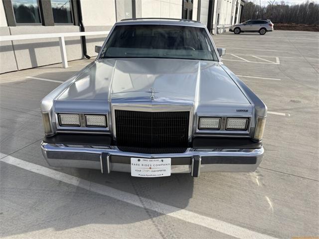 1988 Lincoln Town Car (CC-2102405) for sale in Statesville, North Carolina