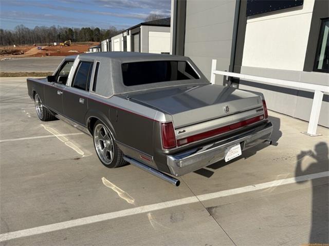 1988 Lincoln Town Car (CC-2102405) for sale in Statesville, North Carolina