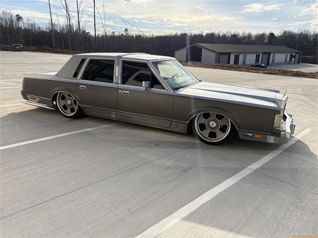 1988 Lincoln Town Car (CC-2102405) for sale in Statesville, North Carolina