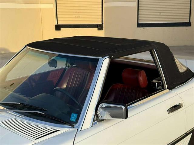 1987 Mercedes-Benz 560SL (CC-2102462) for sale in Palm Desert , California