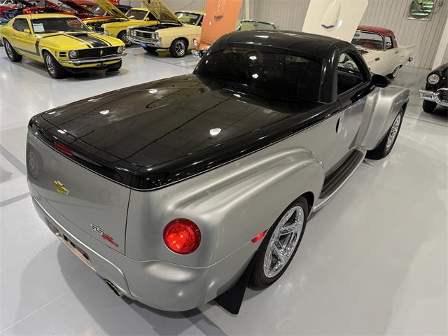 2006 Chevrolet SSR (CC-2102536) for sale in Watford, Ontario
