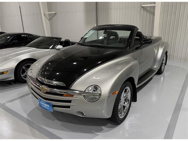 2006 Chevrolet SSR (CC-2102536) for sale in Watford, Ontario