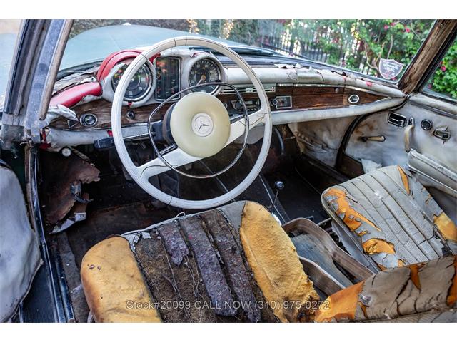 1969 Mercedes-Benz 280SE (CC-2102582) for sale in Beverly Hills, California