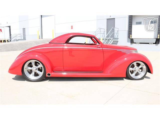 1937 Ford Custom (CC-2102588) for sale in Caledonia, Wisconsin