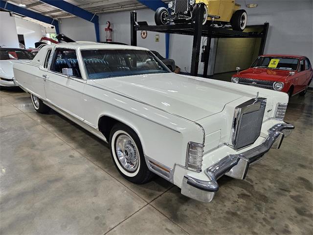1977 Lincoln Town Car (CC-2102682) for sale in Salem, Ohio