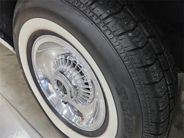 1977 Lincoln Town Car (CC-2102682) for sale in Salem, Ohio
