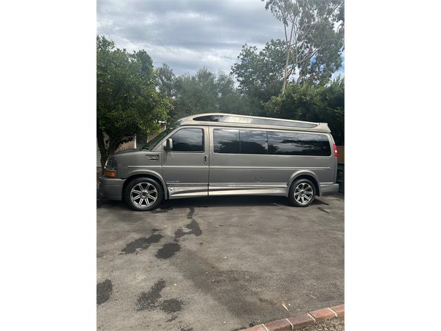 2017 Chevrolet Express (CC-2102743) for sale in Pasadena , California