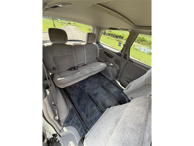 2001 Toyota Estima (CC-2102748) for sale in cleveland, Tennessee