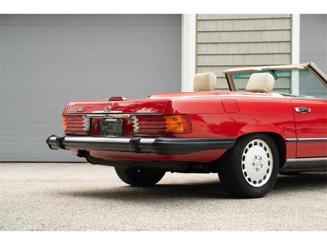 1989 Mercedes-Benz 560 (CC-2103132) for sale in Wayne, Pennsylvania