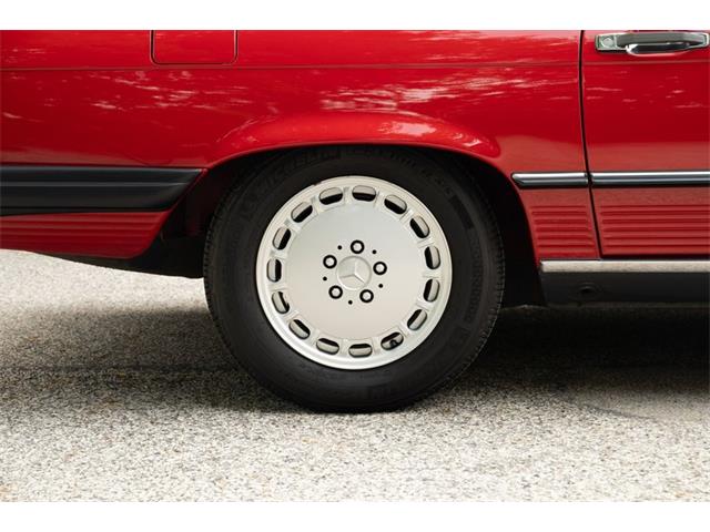 1989 Mercedes-Benz 560 (CC-2103132) for sale in Wayne, Pennsylvania