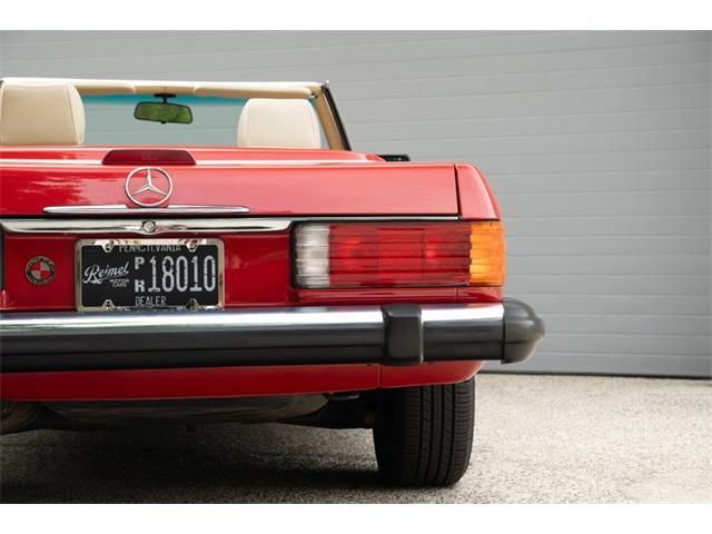 1989 Mercedes-Benz 560 (CC-2103132) for sale in Wayne, Pennsylvania