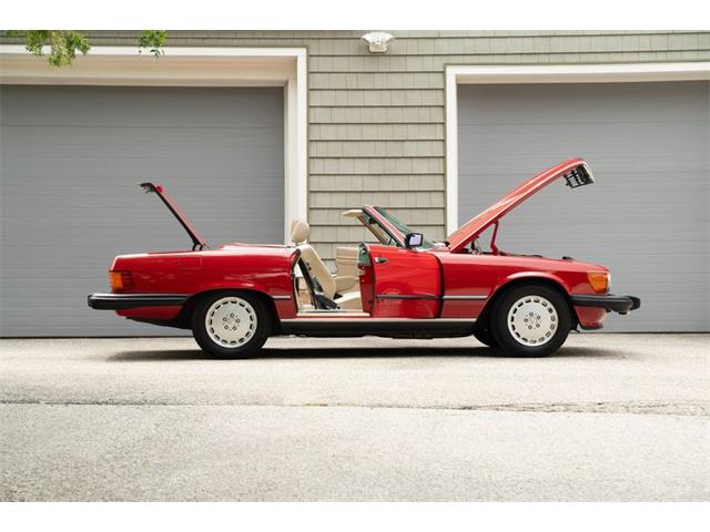 1989 Mercedes-Benz 560 (CC-2103132) for sale in Wayne, Pennsylvania