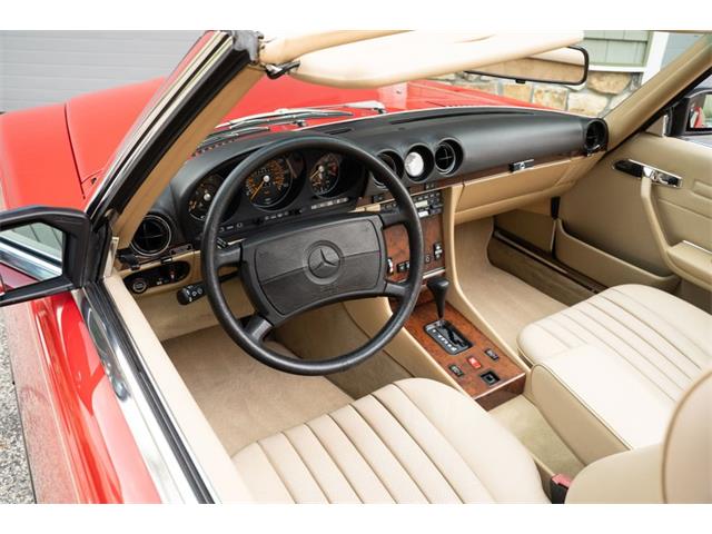 1989 Mercedes-Benz 560 (CC-2103132) for sale in Wayne, Pennsylvania