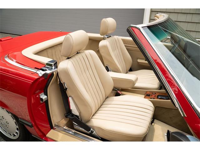 1989 Mercedes-Benz 560 (CC-2103132) for sale in Wayne, Pennsylvania