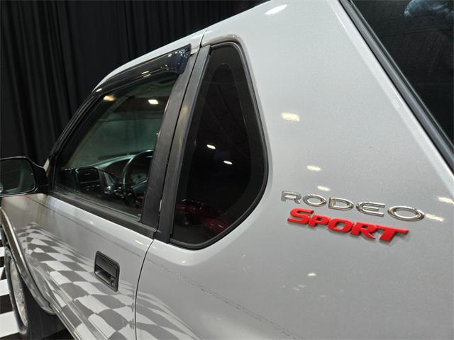 2002 Isuzu Rodeo (CC-2103207) for sale in Addison, Illinois