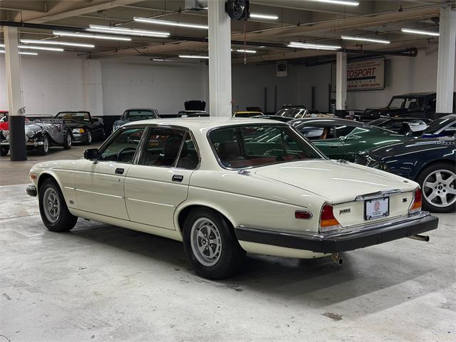 1987 Jaguar XJ (CC-2103298) for sale in Huntington Station, New York