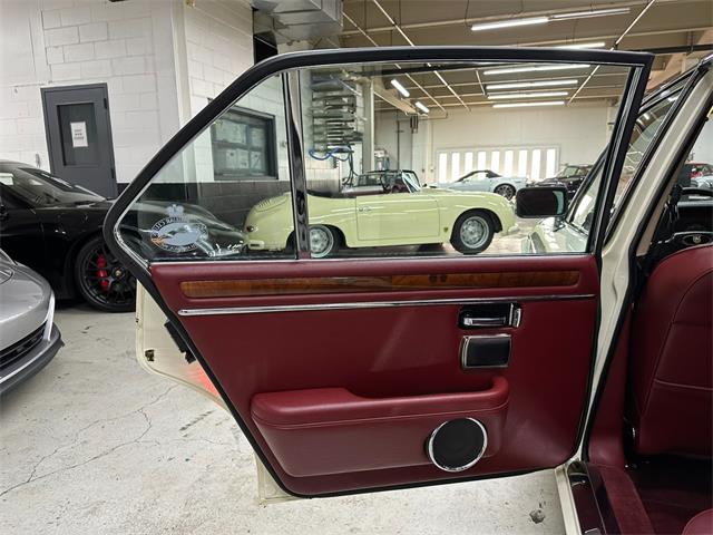1987 Jaguar XJ (CC-2103298) for sale in Huntington Station, New York