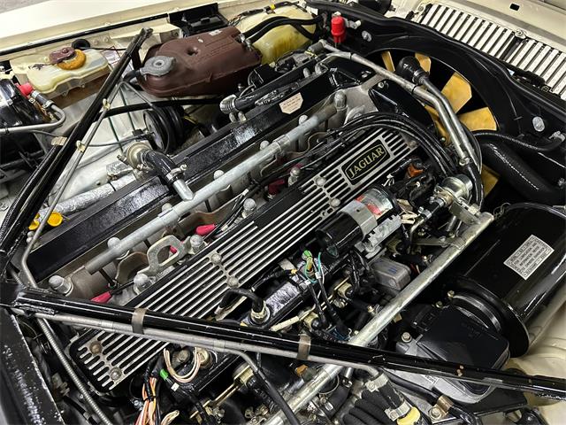 1987 Jaguar XJ (CC-2103298) for sale in Huntington Station, New York