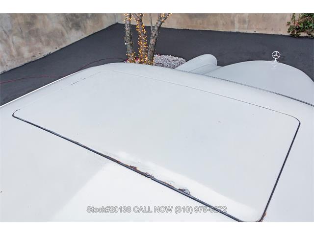 1972 Mercedes-Benz 280SE (CC-2103384) for sale in Beverly Hills, California