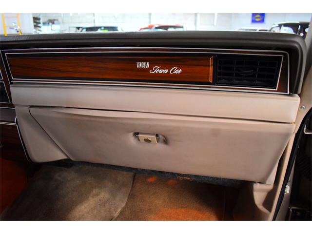 1988 Lincoln Town Car (CC-2100035) for sale in Wayne, Michigan