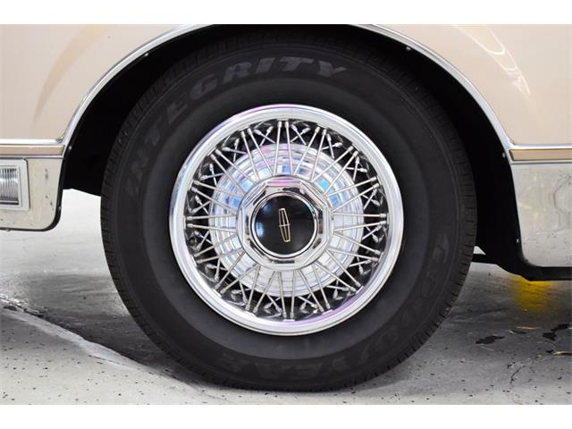 1988 Lincoln Town Car (CC-2100035) for sale in Wayne, Michigan