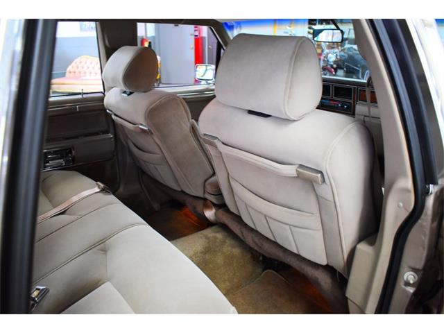 1988 Lincoln Town Car (CC-2100035) for sale in Wayne, Michigan