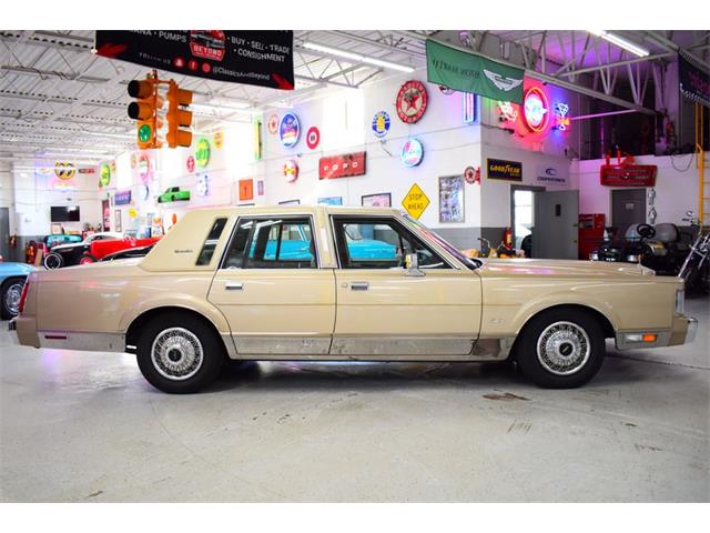 1988 Lincoln Town Car (CC-2100035) for sale in Wayne, Michigan
