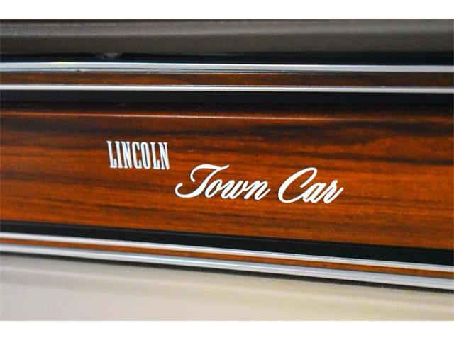 1988 Lincoln Town Car (CC-2100035) for sale in Wayne, Michigan
