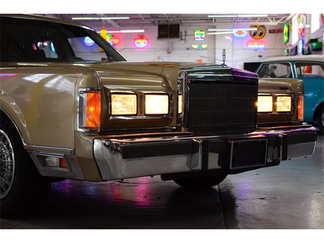 1988 Lincoln Town Car (CC-2100035) for sale in Wayne, Michigan