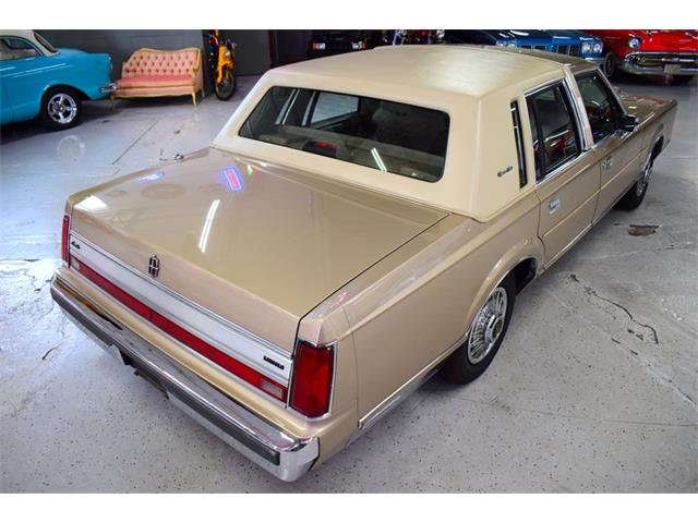 1988 Lincoln Town Car (CC-2100035) for sale in Wayne, Michigan