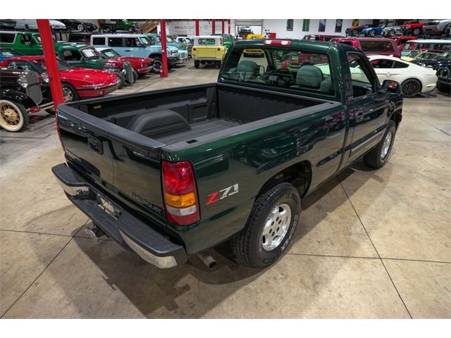 2001 Chevrolet Silverado (CC-2103515) for sale in Kentwood, Michigan