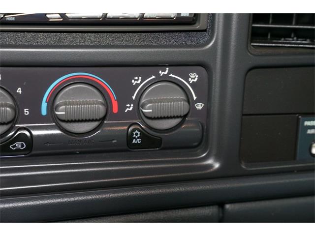 2001 Chevrolet Silverado (CC-2103515) for sale in Kentwood, Michigan