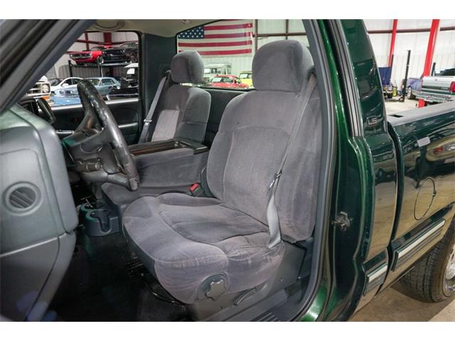 2001 Chevrolet Silverado (CC-2103515) for sale in Kentwood, Michigan
