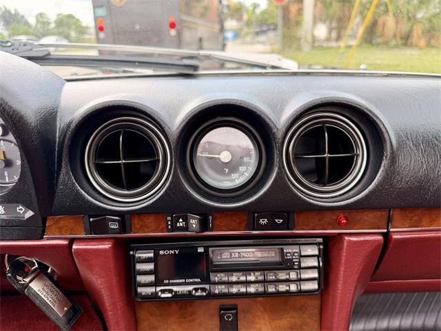 1986 Mercedes-Benz 560 (CC-2103659) for sale in Pompano Beach, Florida