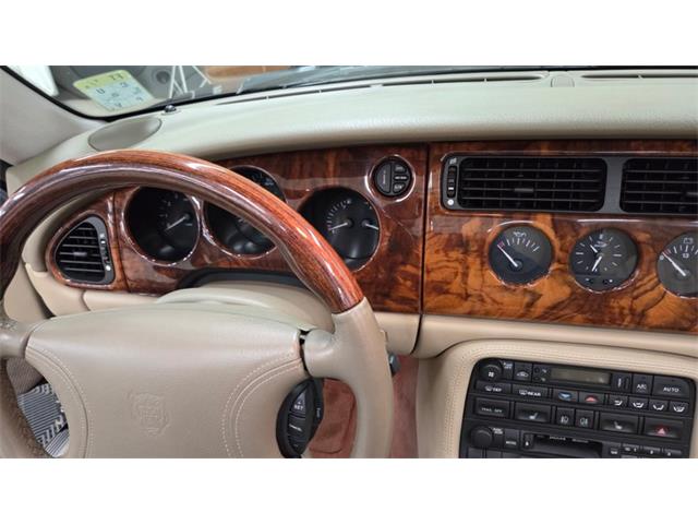 1999 Jaguar XK8 (CC-2104082) for sale in Mankato, Minnesota