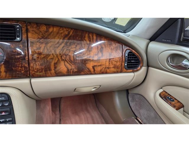 1999 Jaguar XK8 (CC-2104082) for sale in Mankato, Minnesota