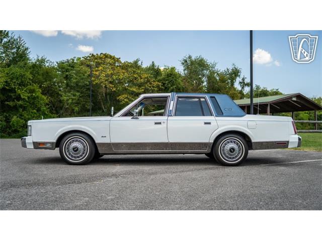 1985 Lincoln Town Car (CC-2104112) for sale in Smyrna, Tennessee