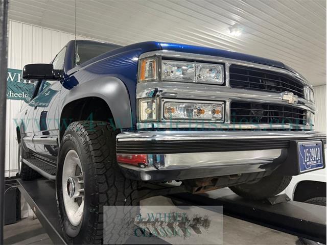 1999 Chevrolet Suburban (CC-2104336) for sale in Holland , Michigan
