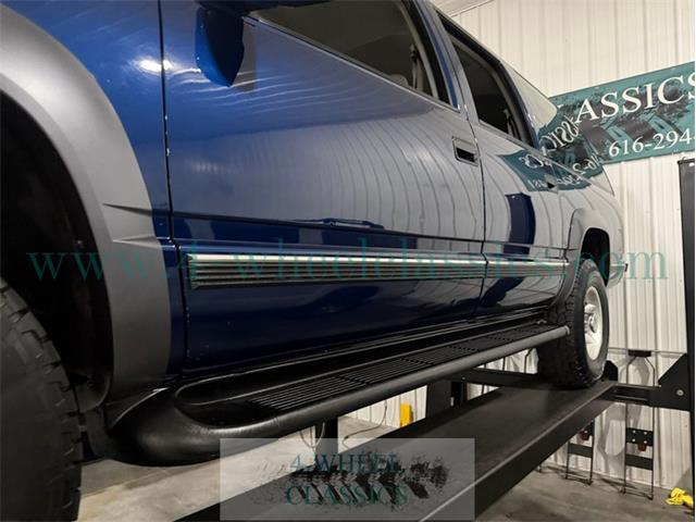 1999 Chevrolet Suburban (CC-2104336) for sale in Holland , Michigan
