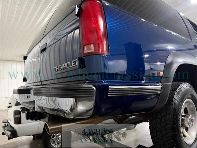 1999 Chevrolet Suburban (CC-2104336) for sale in Holland , Michigan