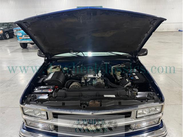 1999 Chevrolet Suburban (CC-2104336) for sale in Holland , Michigan