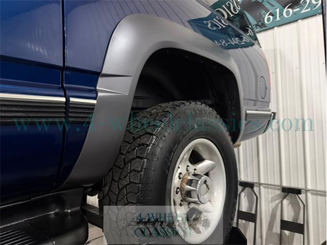 1999 Chevrolet Suburban (CC-2104336) for sale in Holland , Michigan