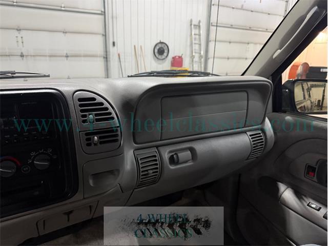1999 Chevrolet Suburban (CC-2104336) for sale in Holland , Michigan