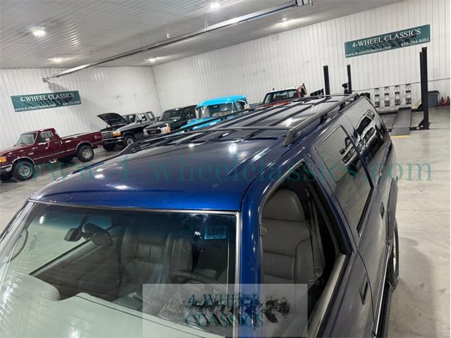 1999 Chevrolet Suburban (CC-2104336) for sale in Holland , Michigan